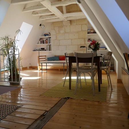 L Escalier Rouge Apartamento Tours Exterior foto